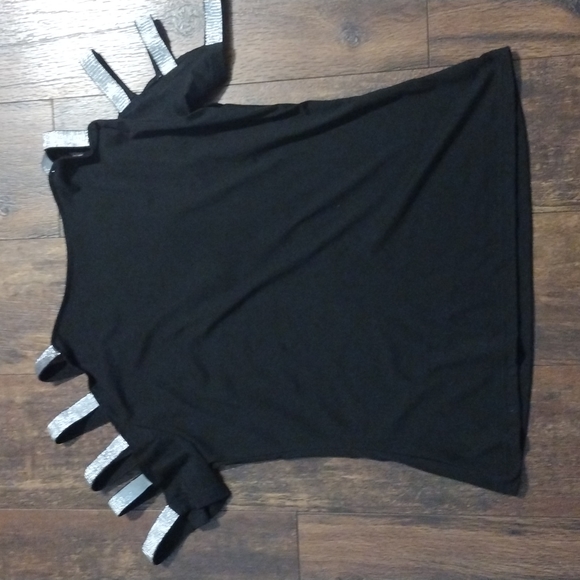 Top - Picture 3 of 6